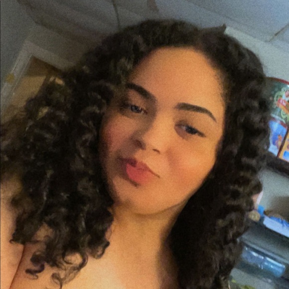 Meet your Posher, Lily - Picture 1 of 3